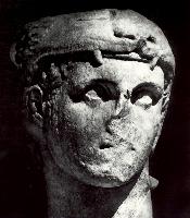 Голова Геракла. Скопас. Западный фронтон храма Афины Алеи в Тегее. IV в. до н.э.