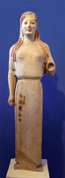 Кора в пеплосе. Около 530 до н.э. Музей Акрополя. Афины