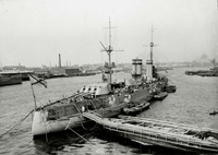 Линейный корабль Гангут на Неве (10 июля 1914 года)